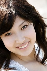 Saki Koto Provocative Asian Coquette Shows Her Amazing Body In A Sexie Bikini